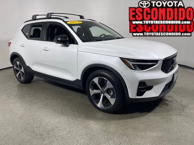 2023 Volvo XC40