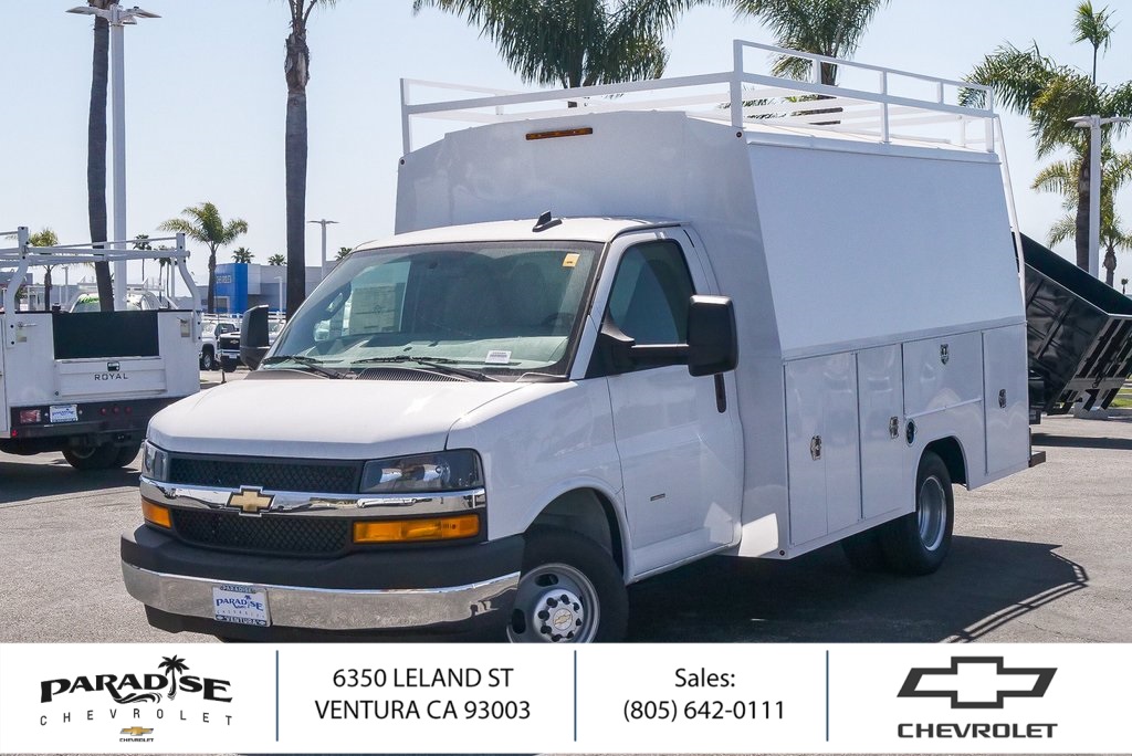 2025 Chevrolet Express Commercial Cutaway