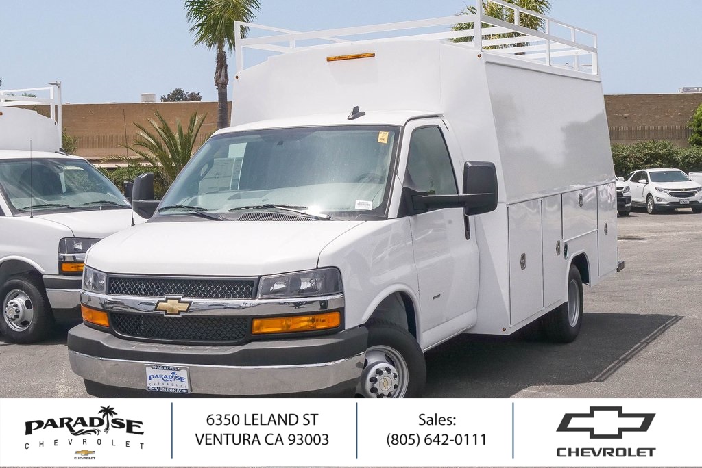 2025 Chevrolet Express Commercial Cutaway