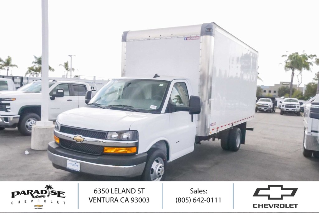 2025 Chevrolet Express Commercial Cutaway