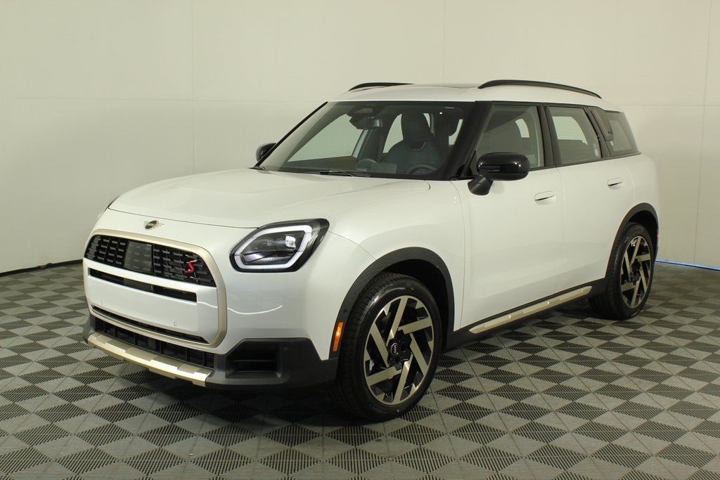 2025 MINI Countryman Signature Plus