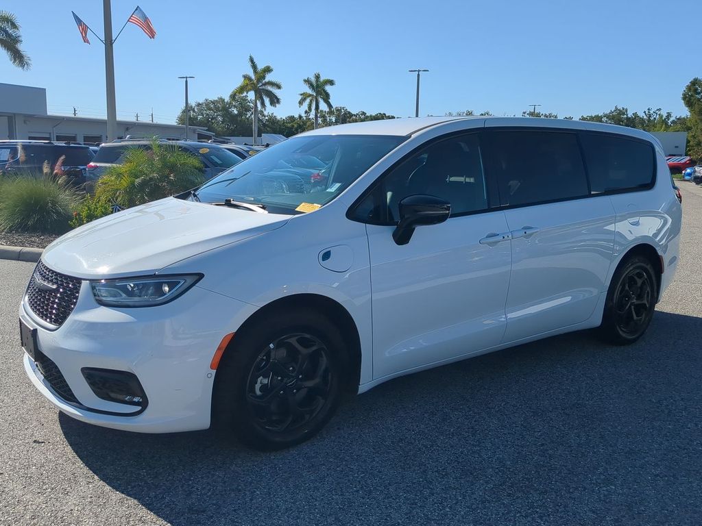 2024 Chrysler Pacifica