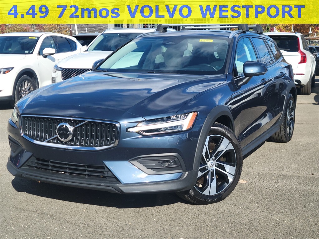 2025 Volvo V60 Cross Country