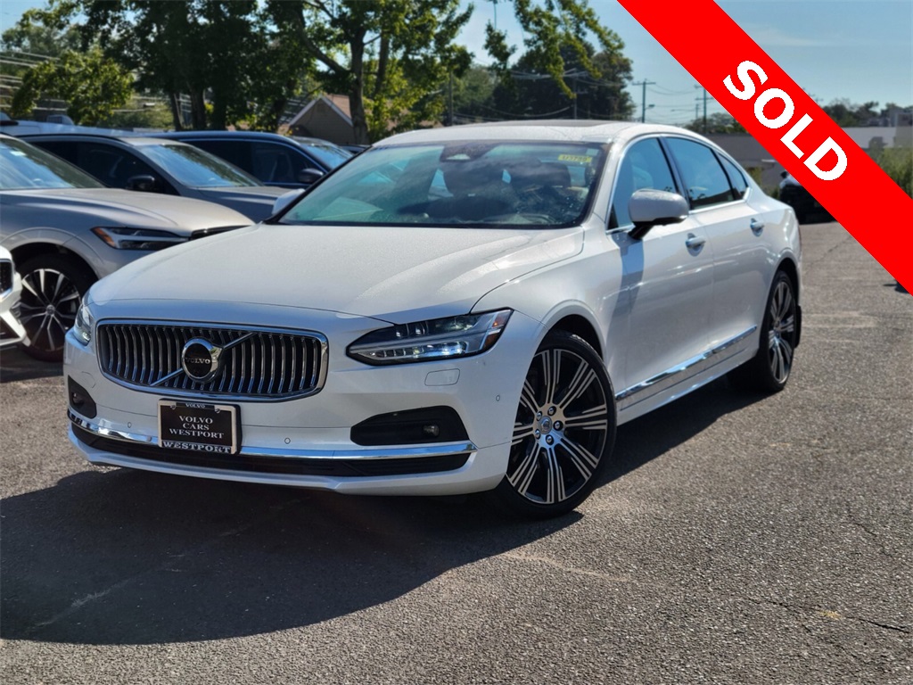 2022 Volvo S90