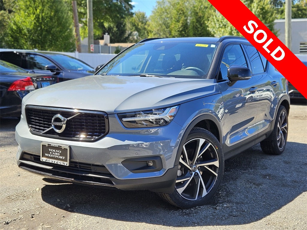 2021 Volvo XC40