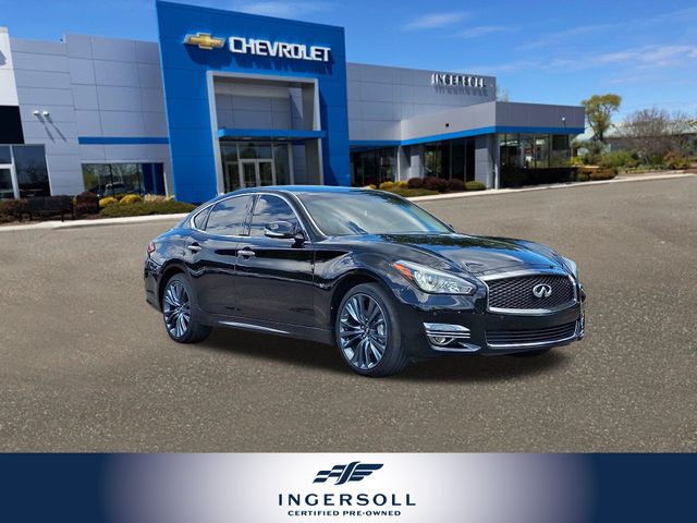 2016 Infiniti Q70