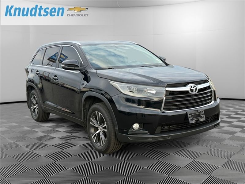 2016 Toyota Highlander