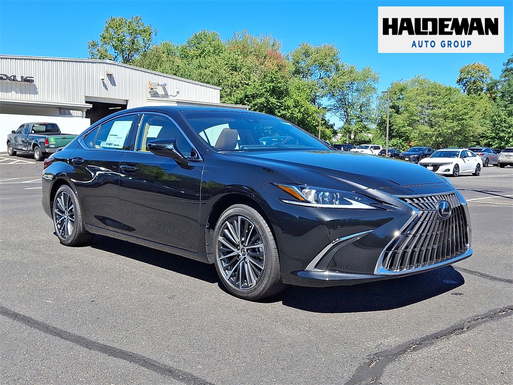 2025 Lexus ES