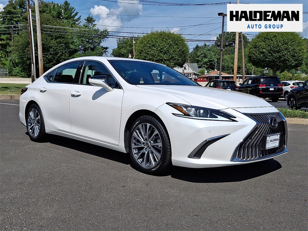2019 Lexus ES