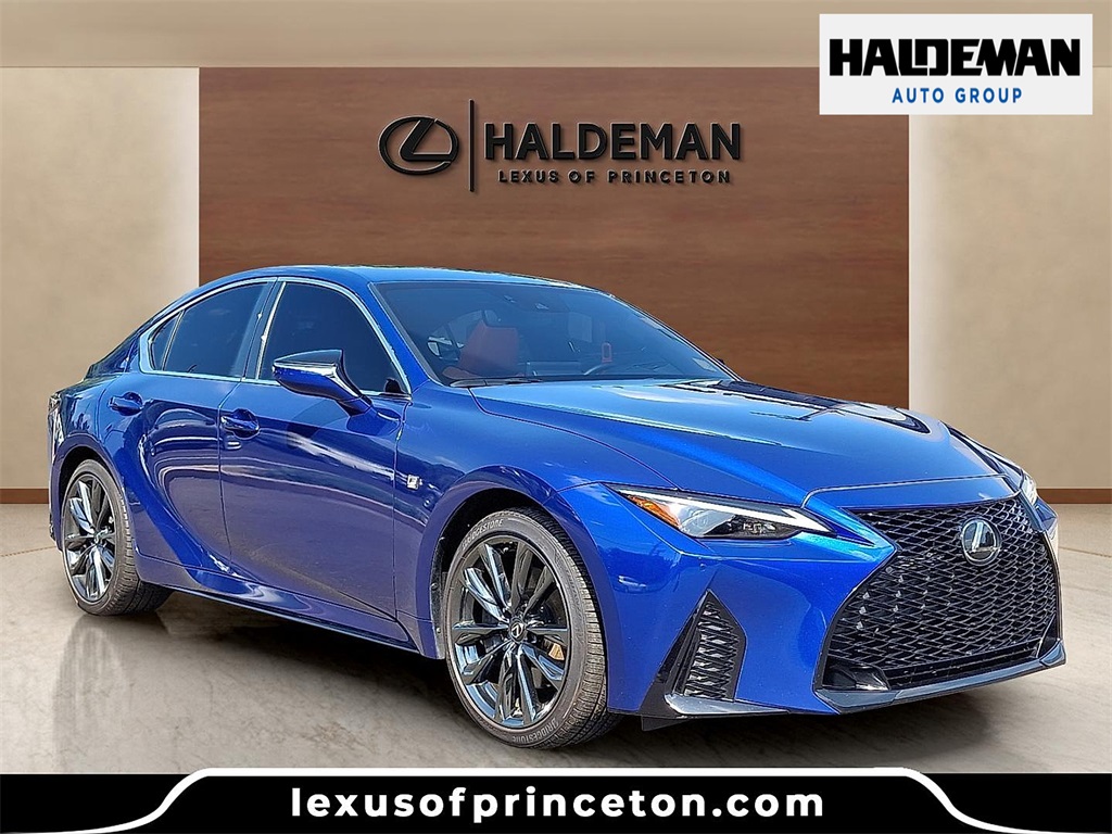2023 Lexus IS