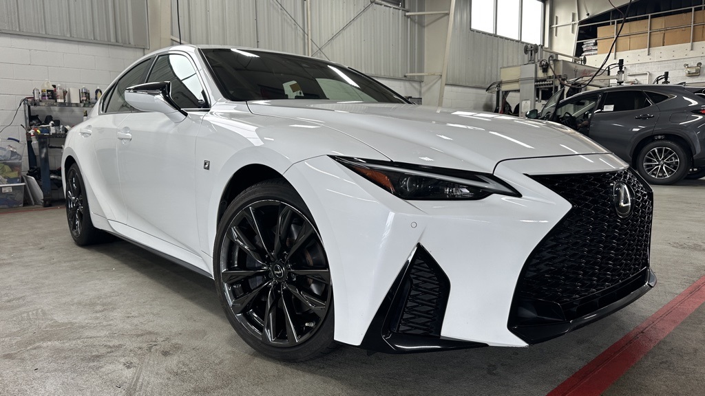 2021 Lexus IS