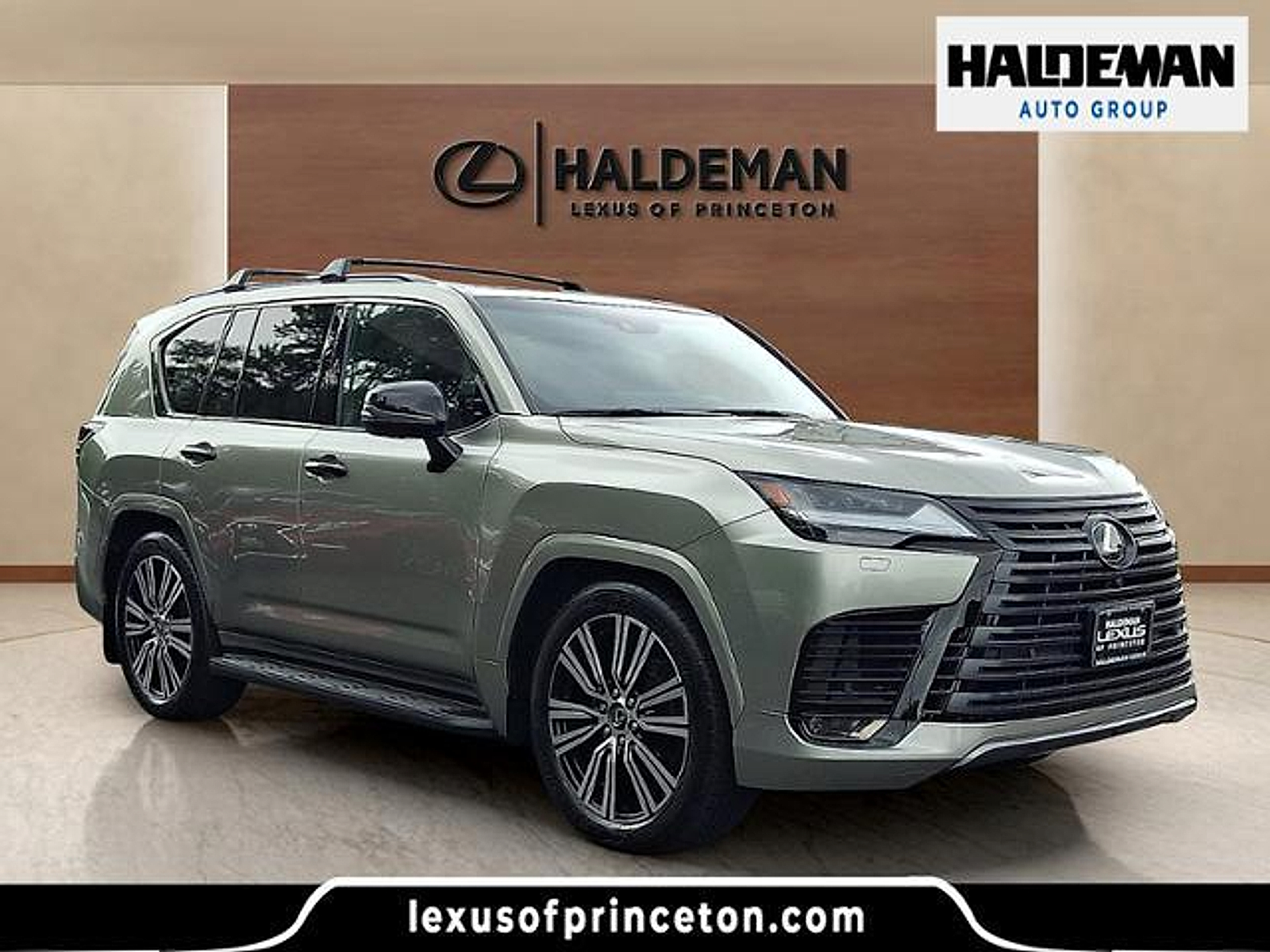 Feature Score Icon Used Lexus LX for Sale (with Photos) | U.S. News & World Report