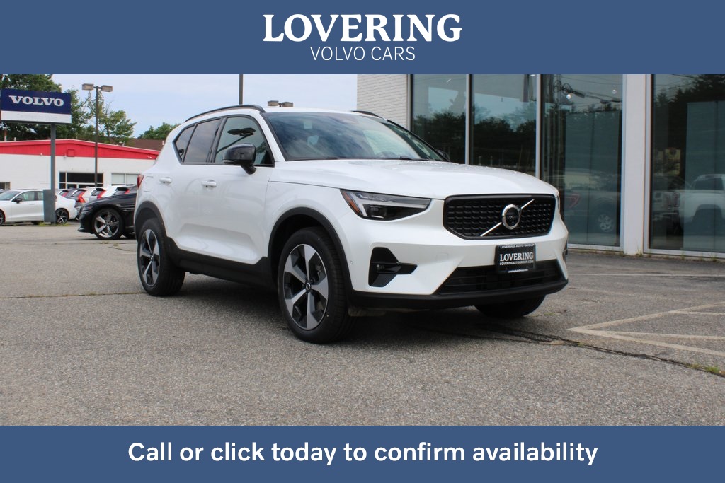 2025 Volvo XC40