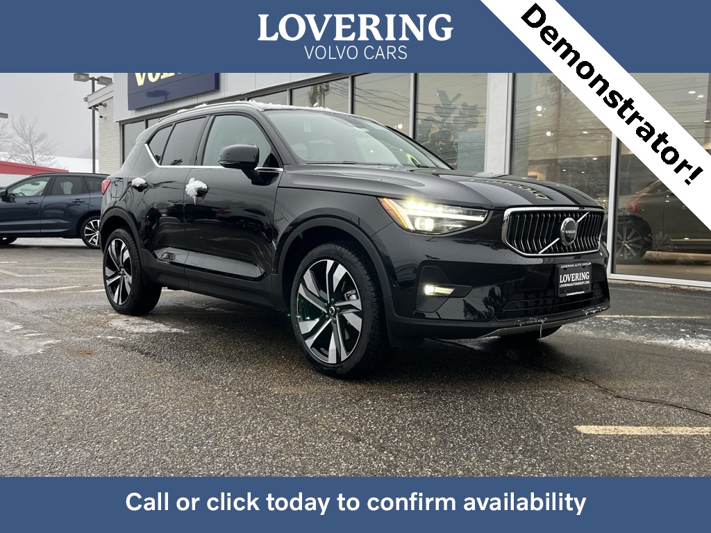 2025 Volvo XC40