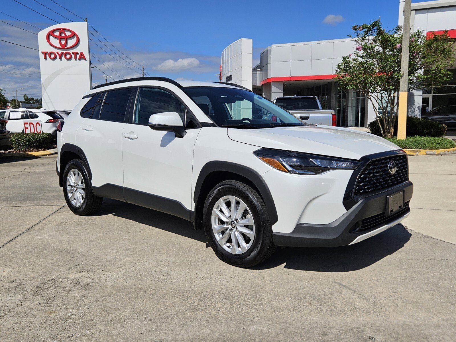 2024 Toyota Corolla Cross LE