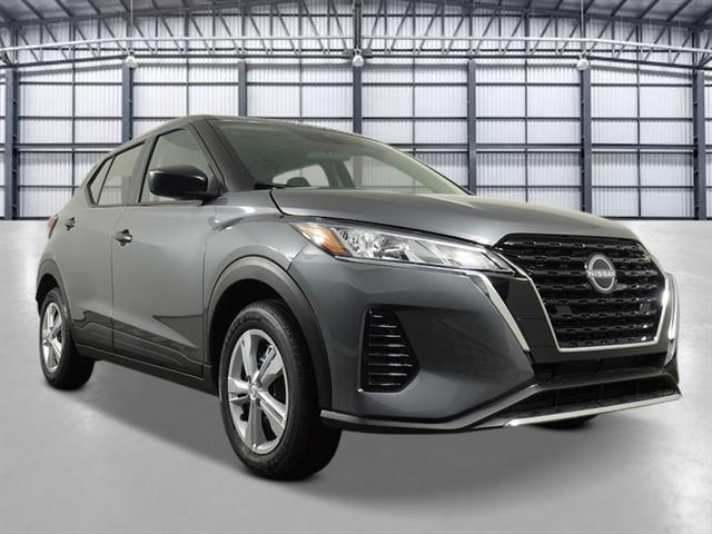 2025 Nissan Kicks Play