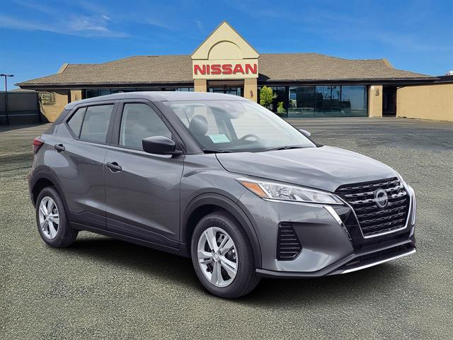 2025 Nissan Kicks Play