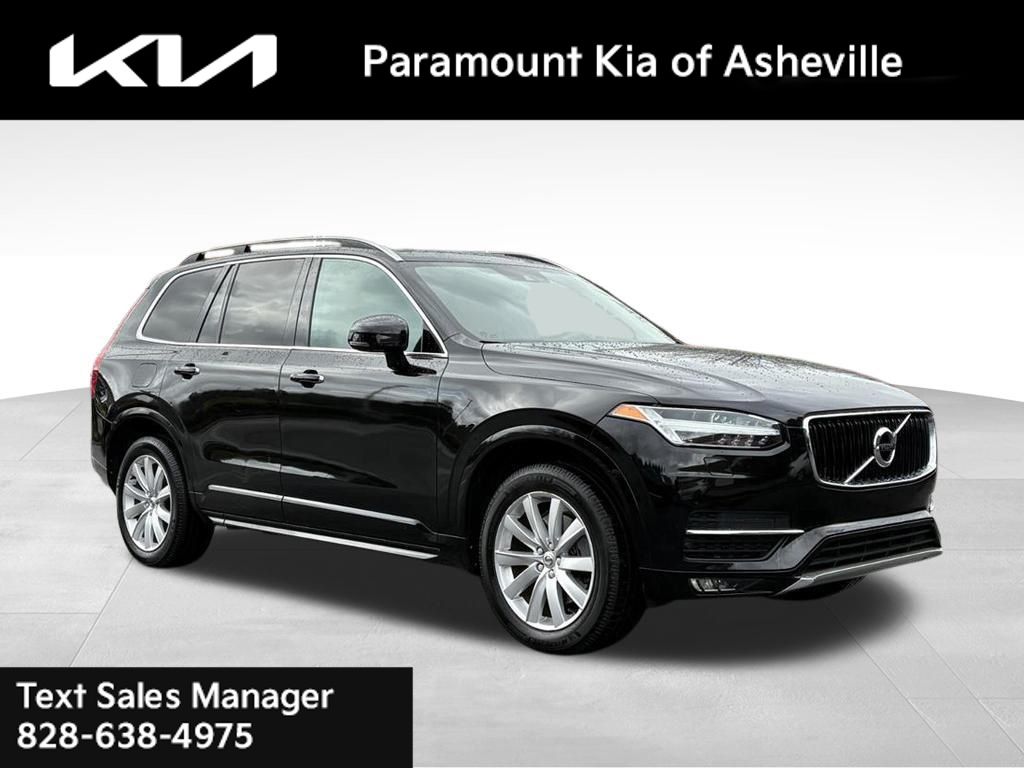 2016 Volvo XC90 T6 Momentum