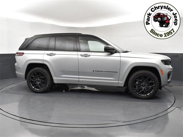 2025 Jeep Grand Cherokee GRAND CHEROKEE SUMMIT RESERVE 4X4
