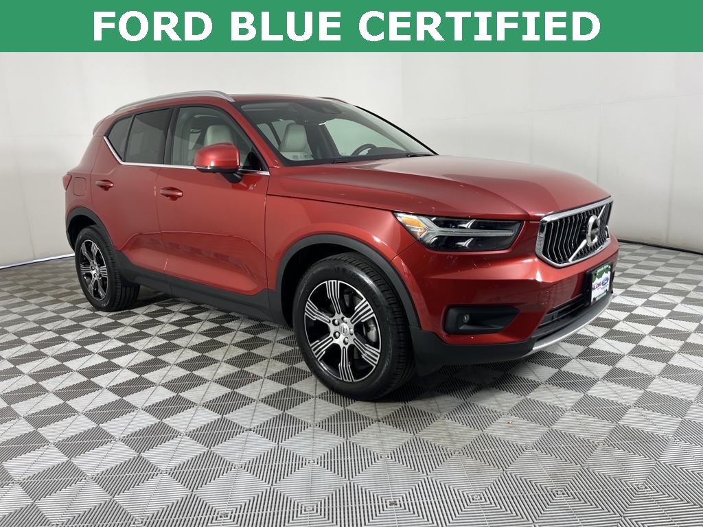2022 Volvo XC40