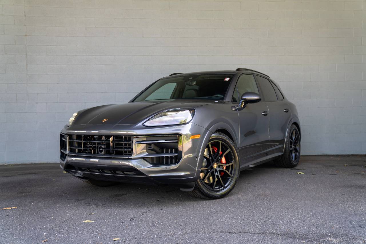2025 Porsche Cayenne GTS