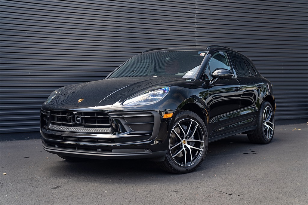 2025 Porsche Macan