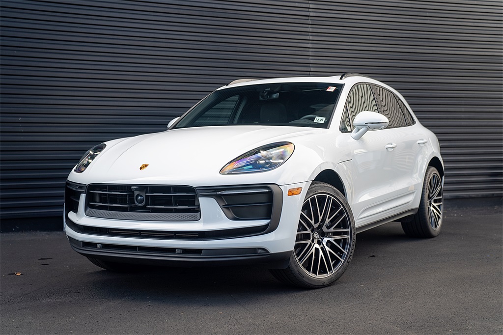 2025 Porsche Macan