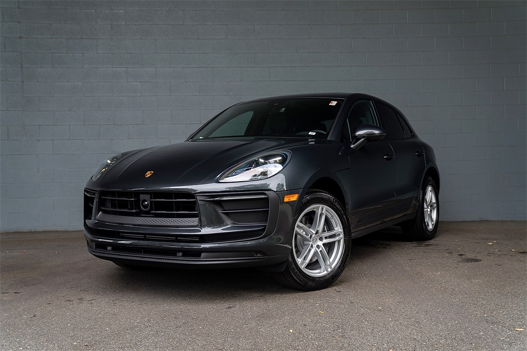 2025 Porsche Macan