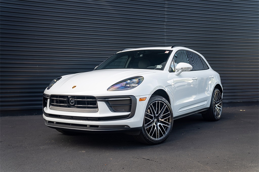 2025 Porsche Macan