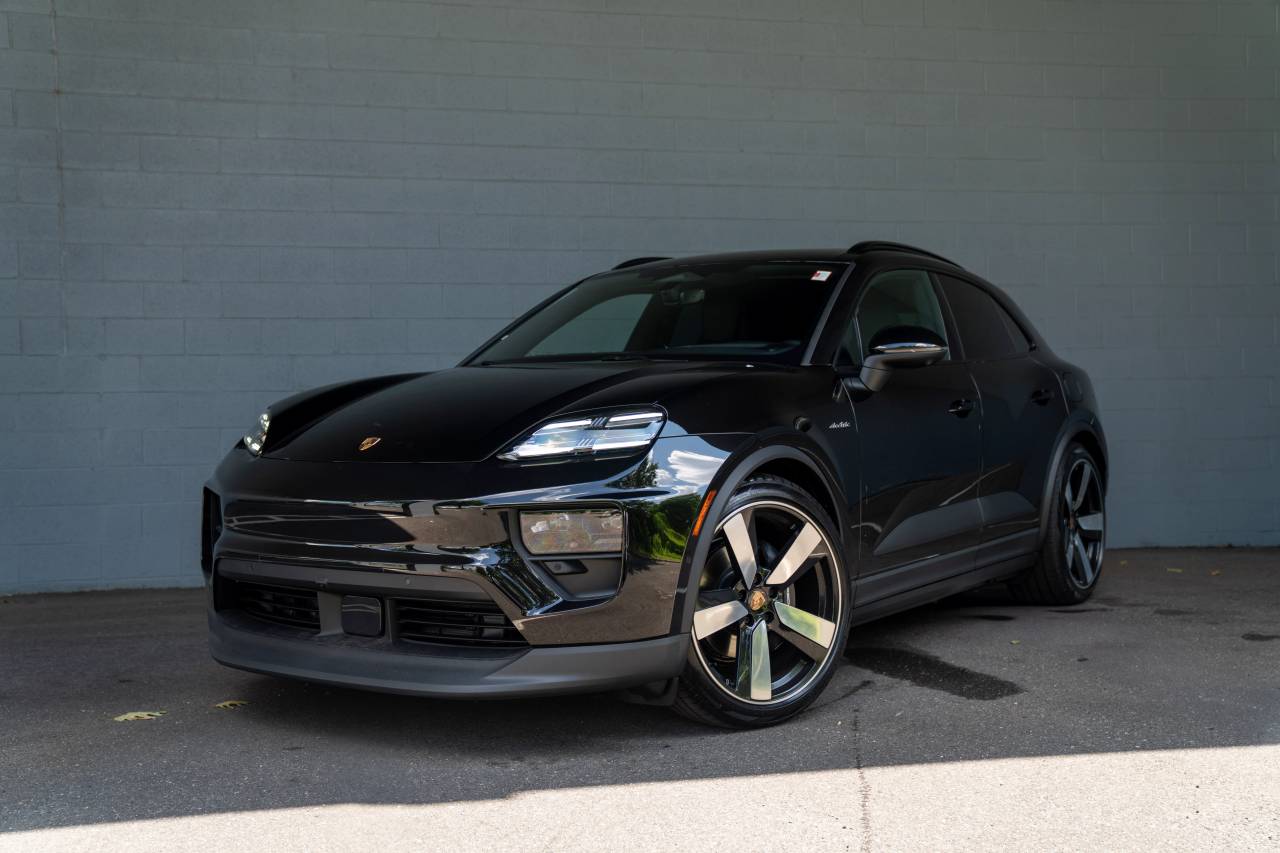 2025 Porsche Macan