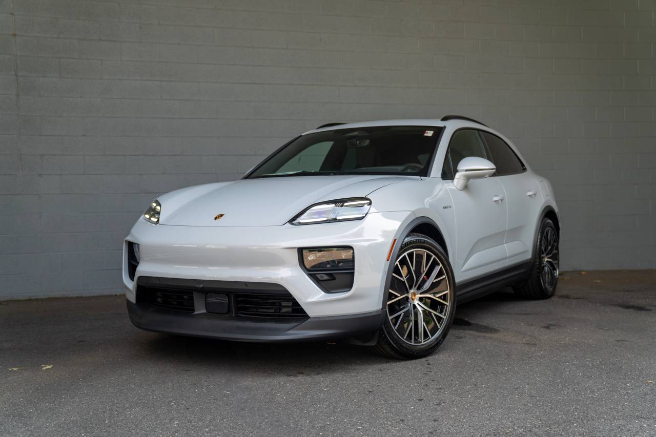 2025 Porsche Macan