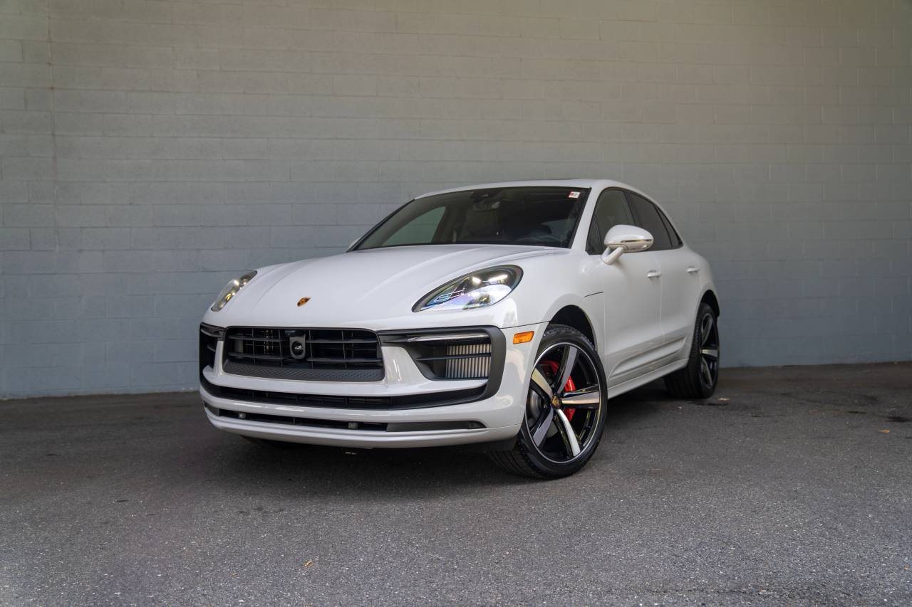 2025 Porsche Macan