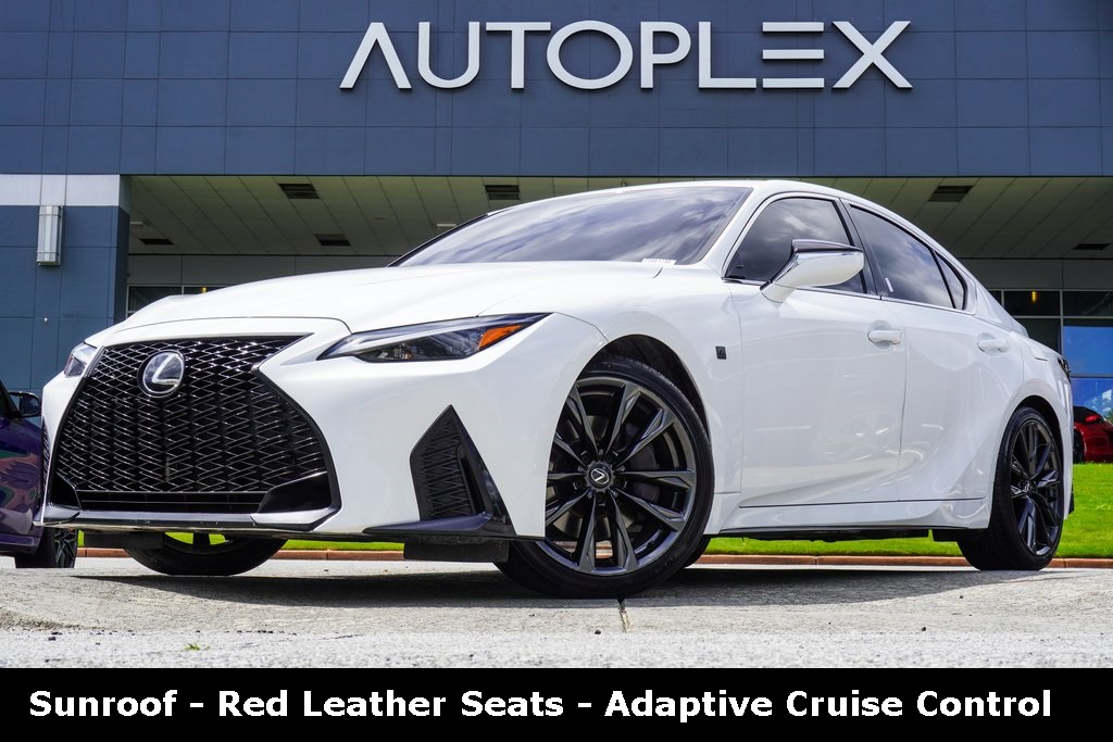 2023 Lexus IS