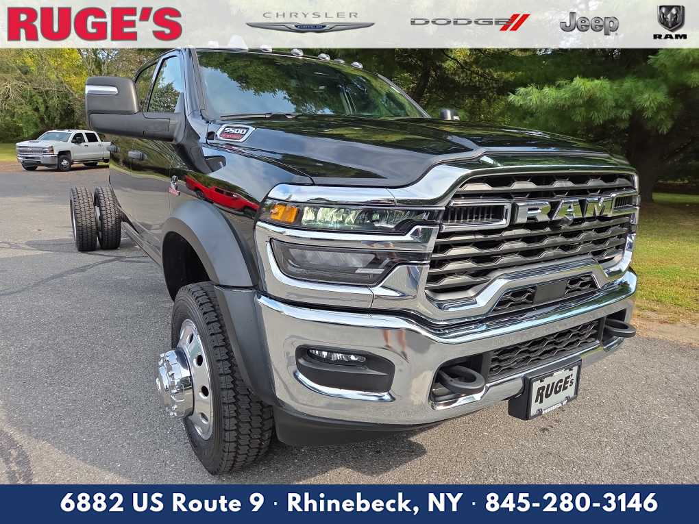 2025 Ram 5500 Chassis Cab Tradesman 4x4 Crew Cab 84 CA 197.4 WB