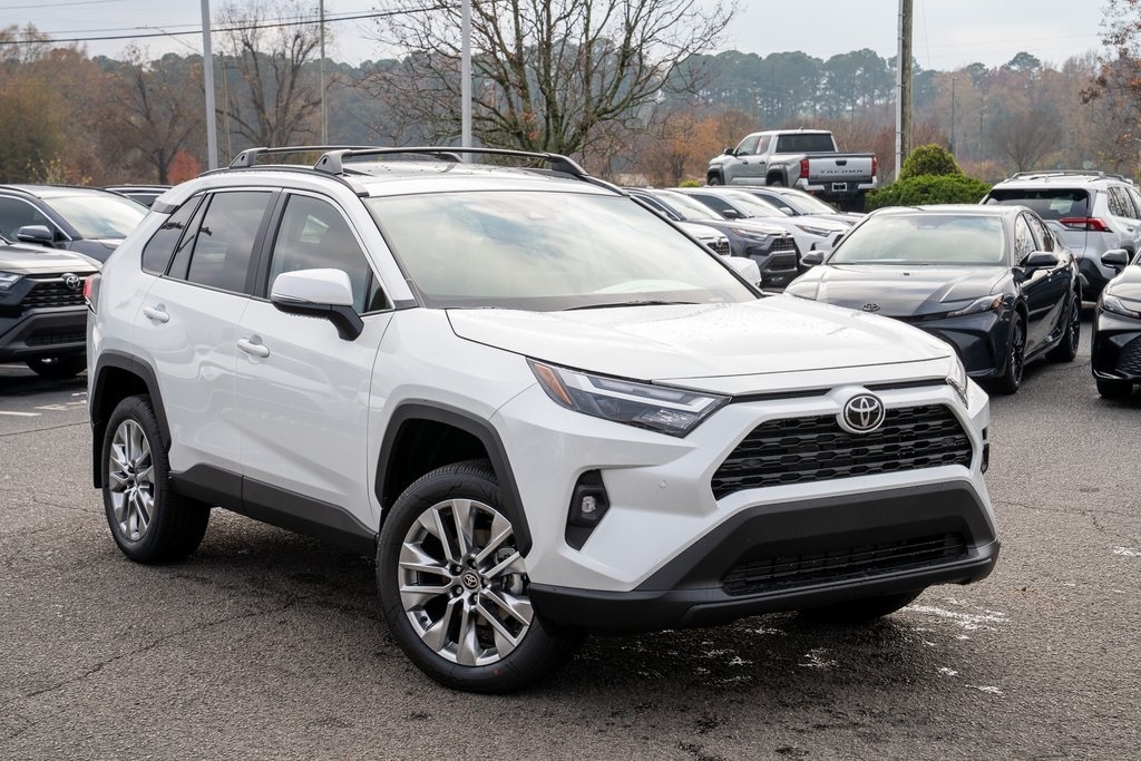 2025 Toyota RAV4 XLE Premium