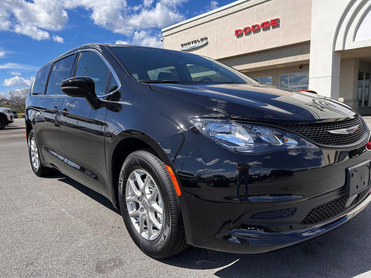 2025 Chrysler Voyager