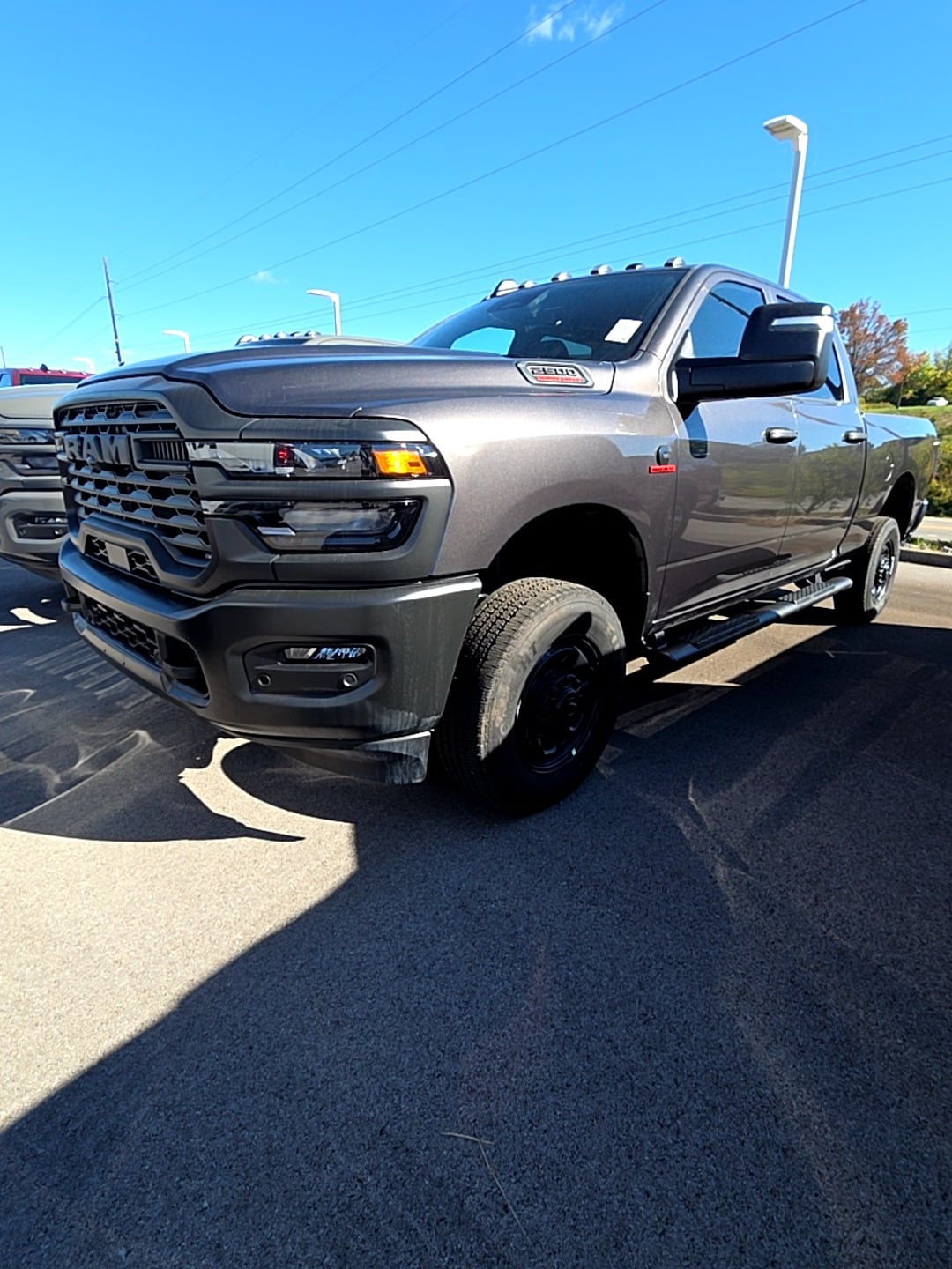2026 Ram 2500 TRADESMAN CREW CAB 4X4 6'4 BOX