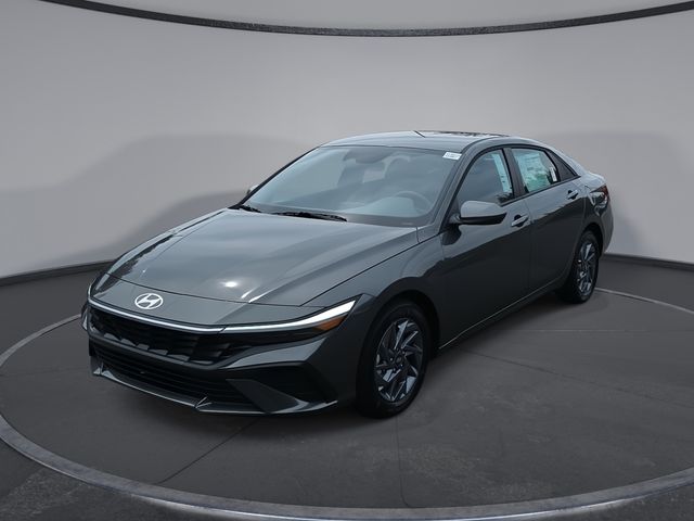 2025 Hyundai Elantra Hybrid