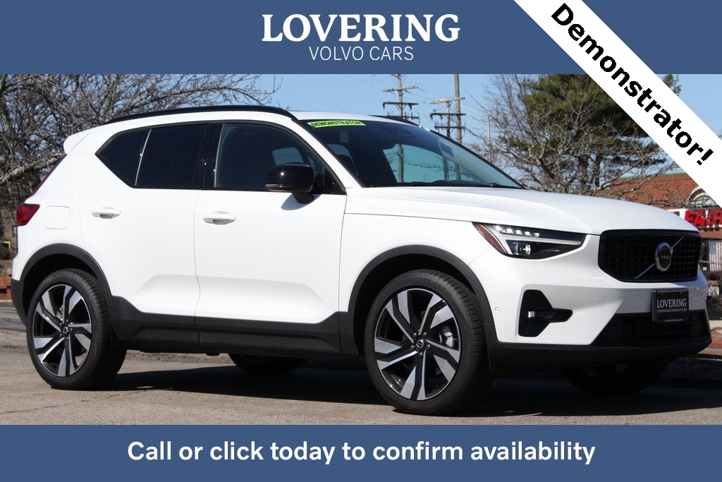 2025 Volvo XC40
