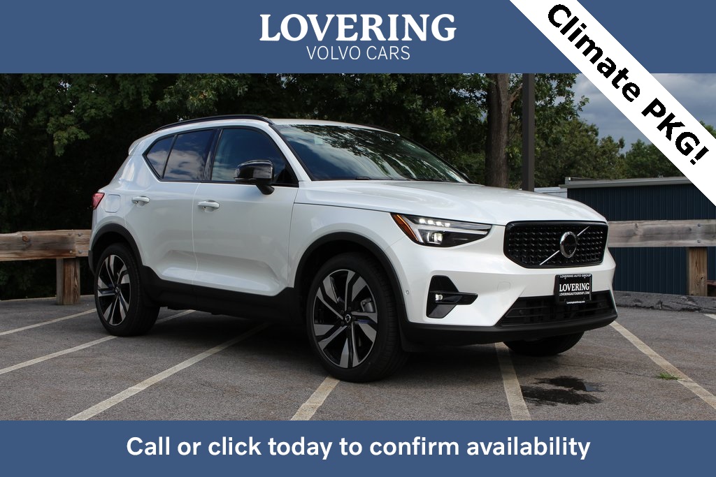 2025 Volvo XC40