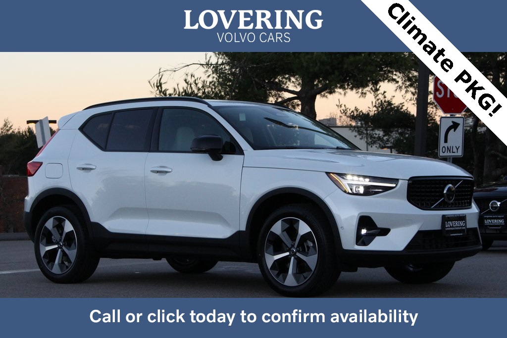 2025 Volvo XC40