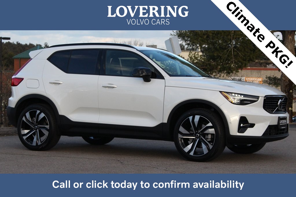 2025 Volvo XC40