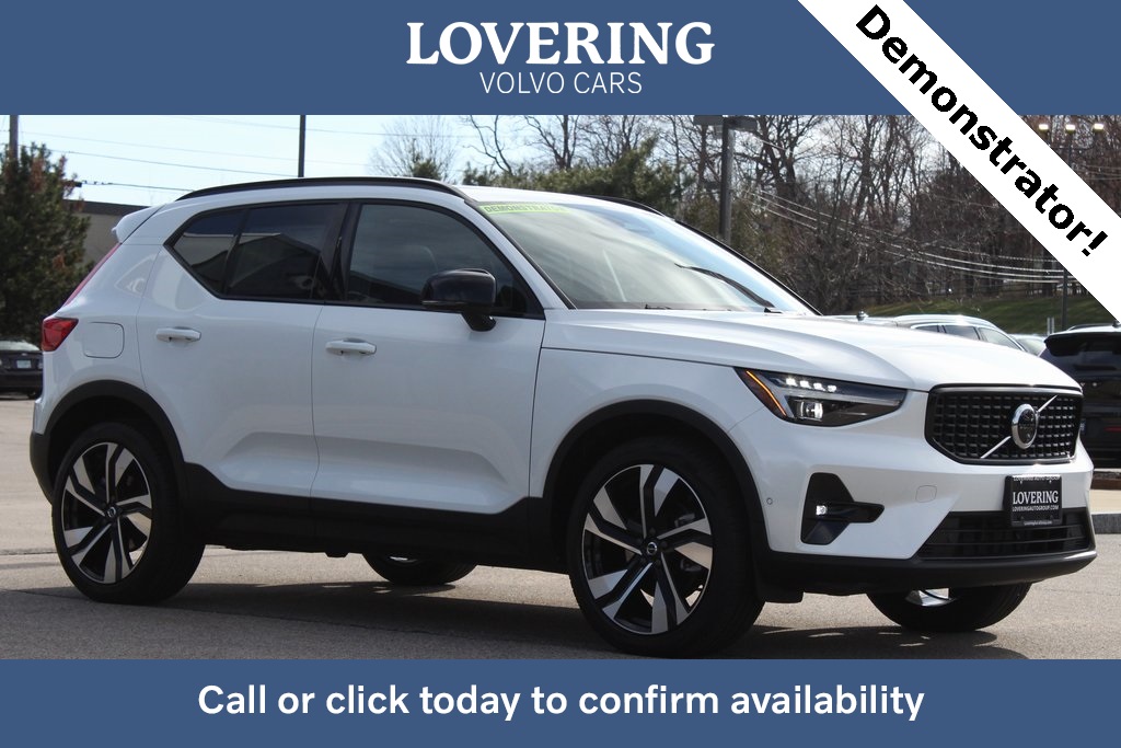2025 Volvo XC40