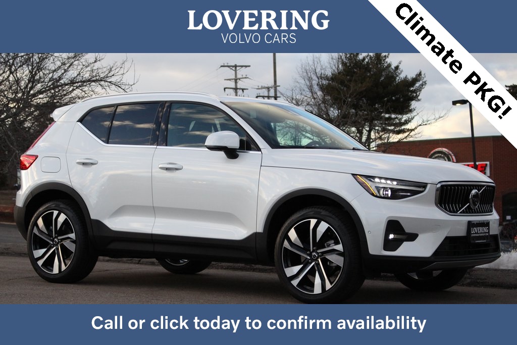 2025 Volvo XC40