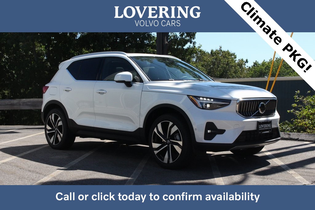 2025 Volvo XC40