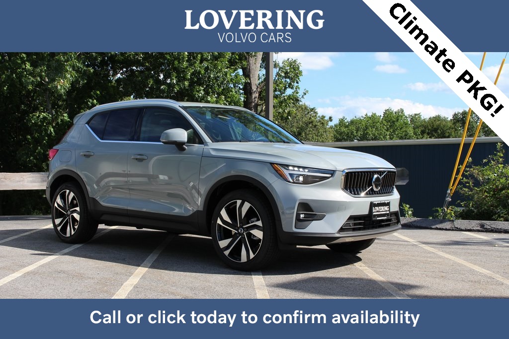 2025 Volvo XC40
