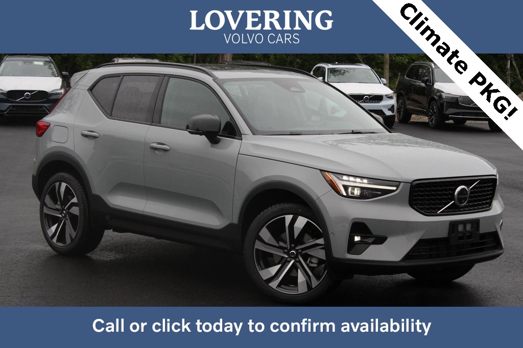 2025 Volvo XC40