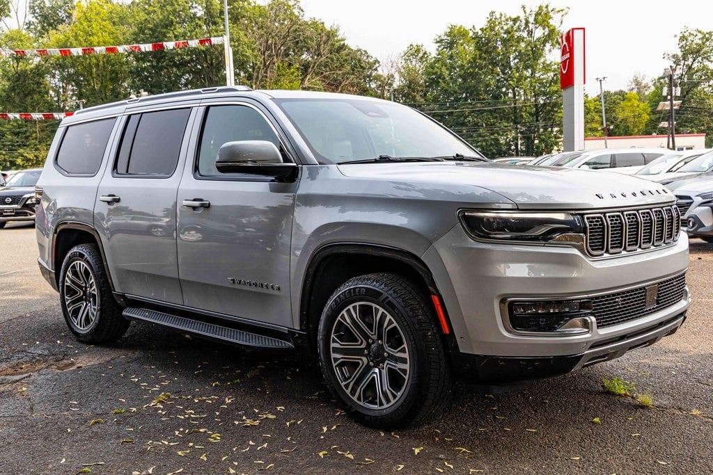 2022 Jeep Wagoneer