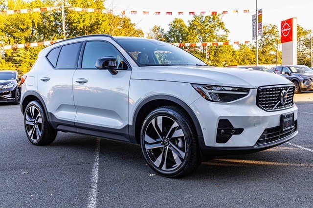 2024 Volvo XC40