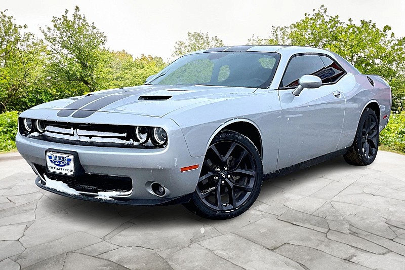 2021 Dodge Challenger SXT RWD